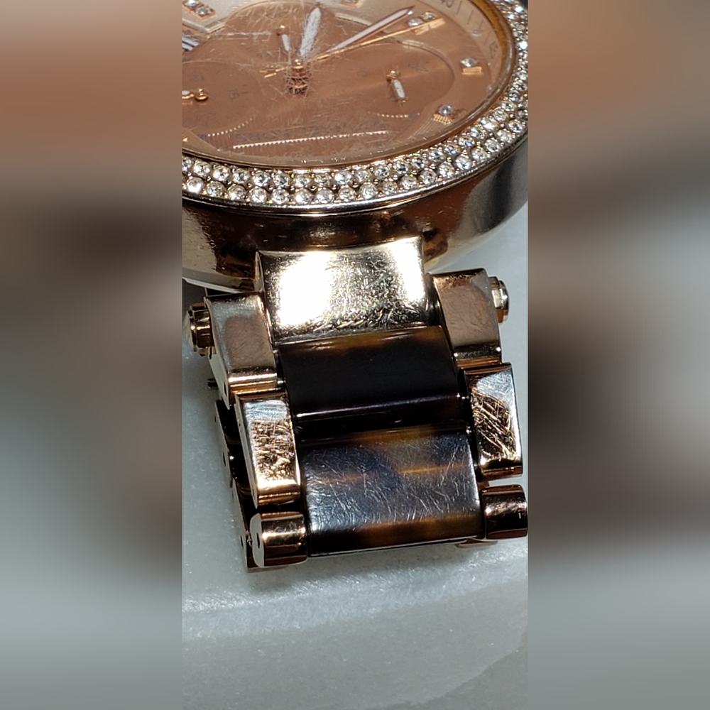 Michael Kors fashion watch, rose gold/ Tortoise Acetate. - Picture 8 of 11